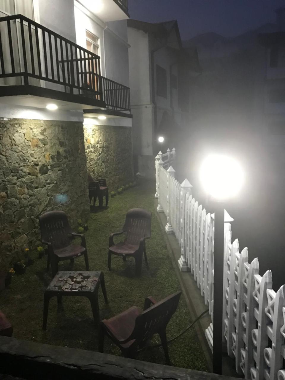 Regal Rose Luxury Holiday Apartments Nuwara Eliya Buitenkant foto